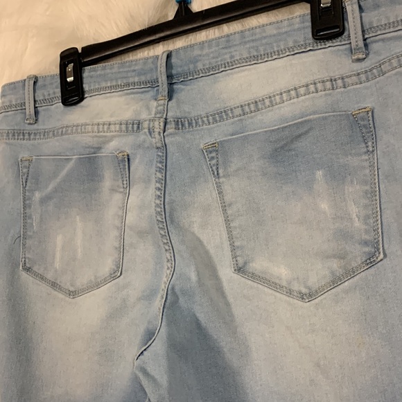 Elite Jeans, Women’s Ripped light wash hollow out sz 13/14 - Picture 8 of 8
